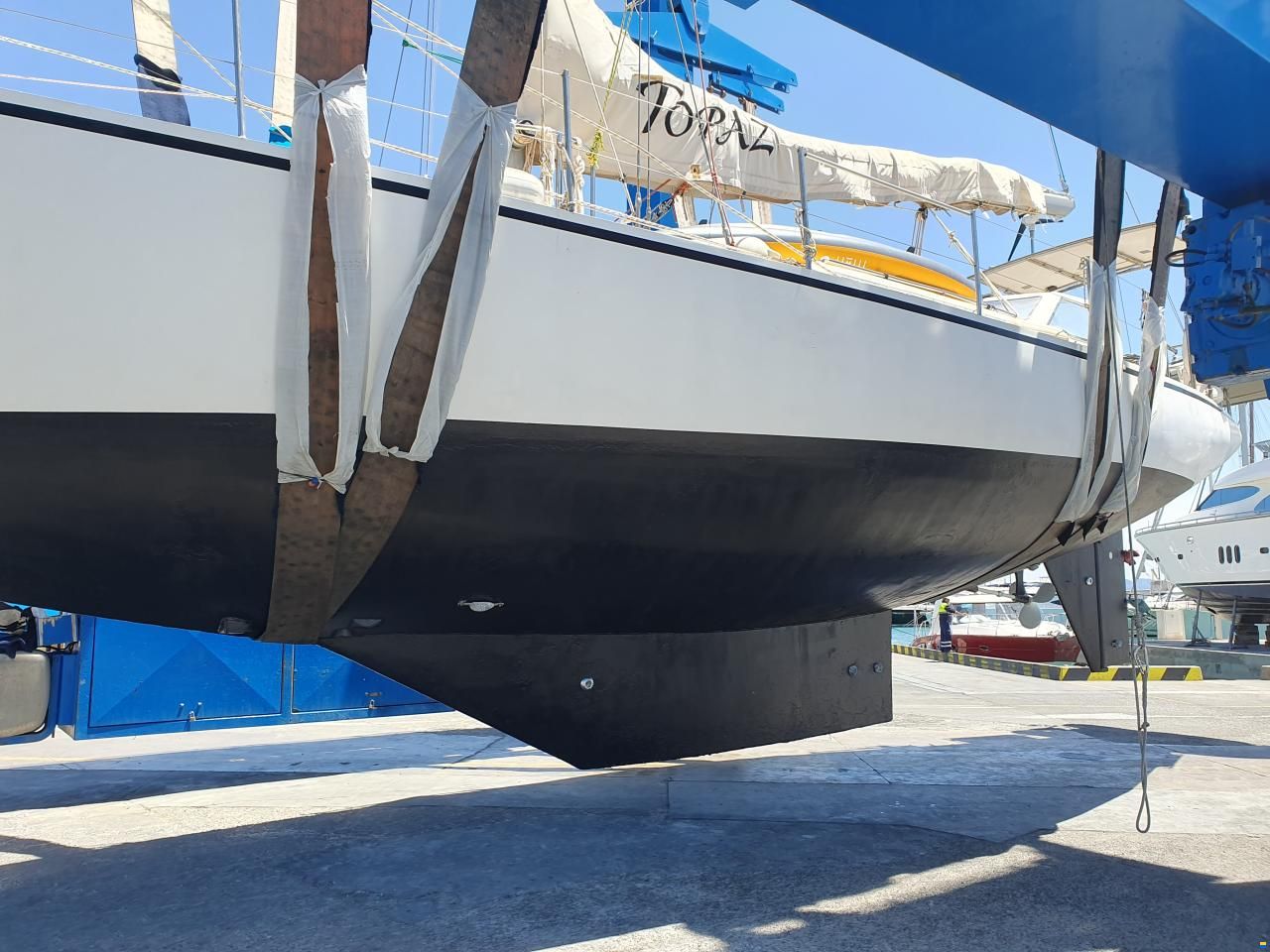 Brown Bluewater 49