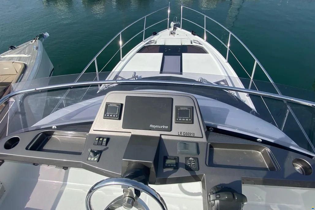 Galeon 360 Fly