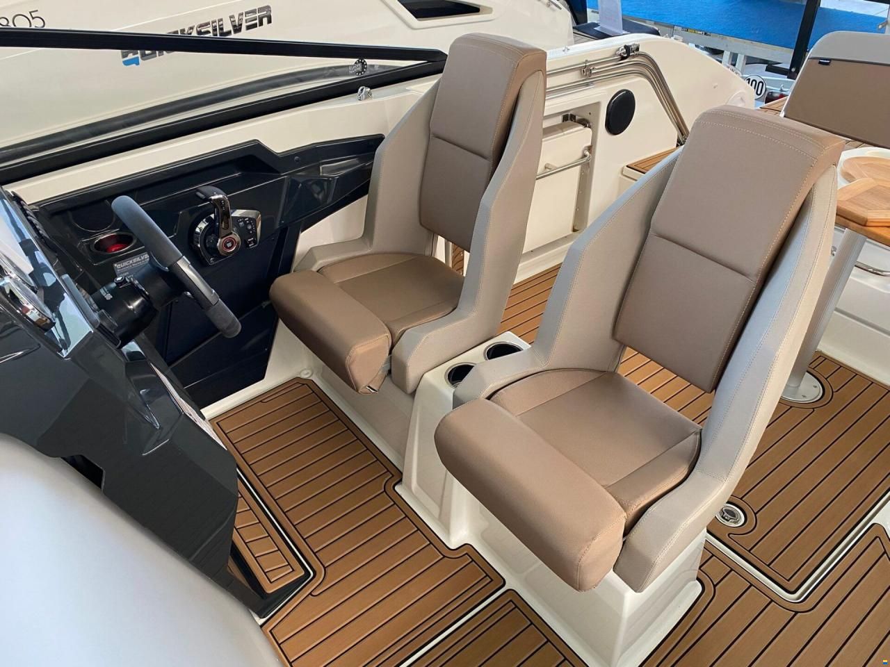 Quicksilver Activ 675 Bowrider