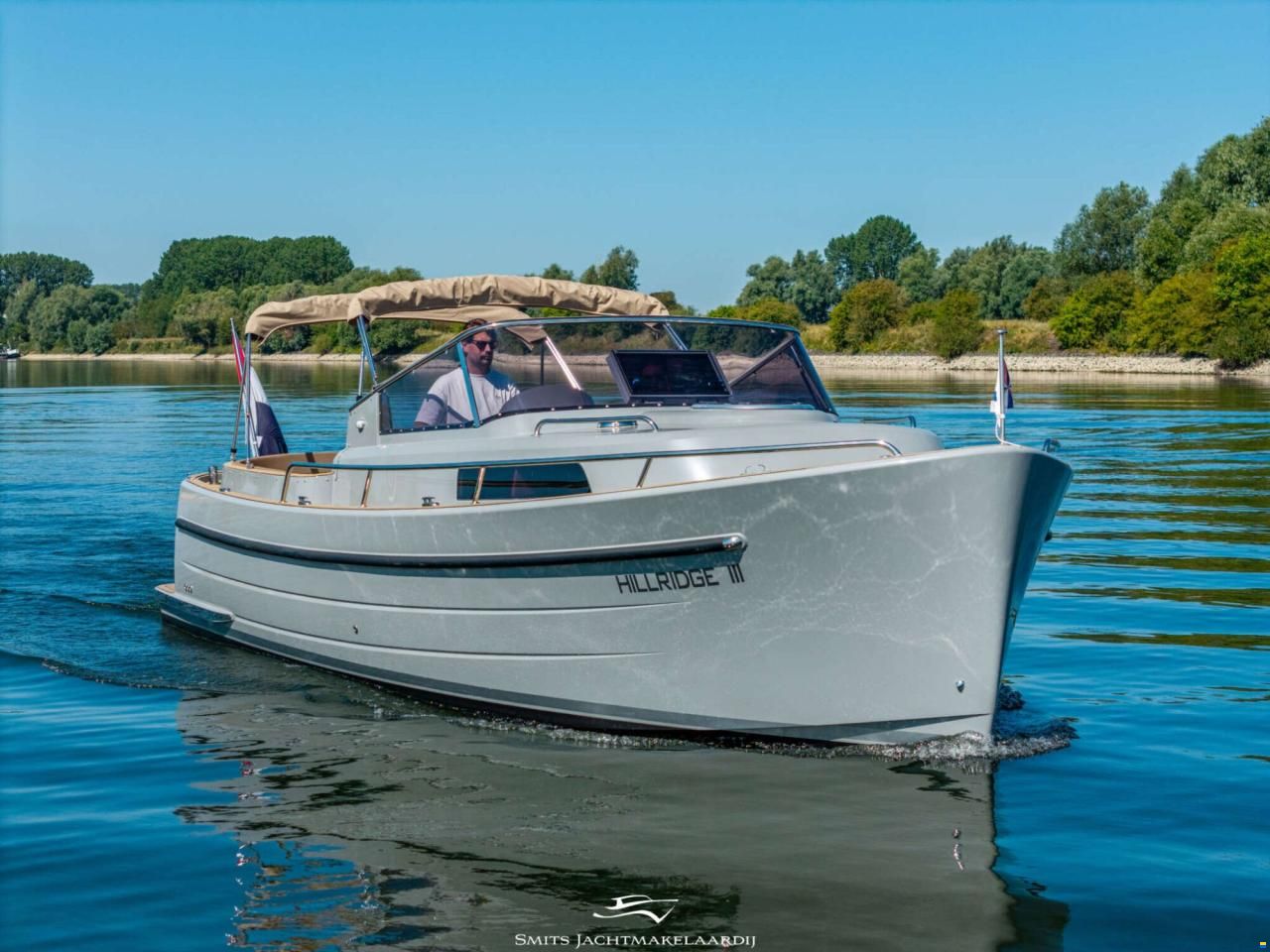 Antaris Seventy7 Cabin
