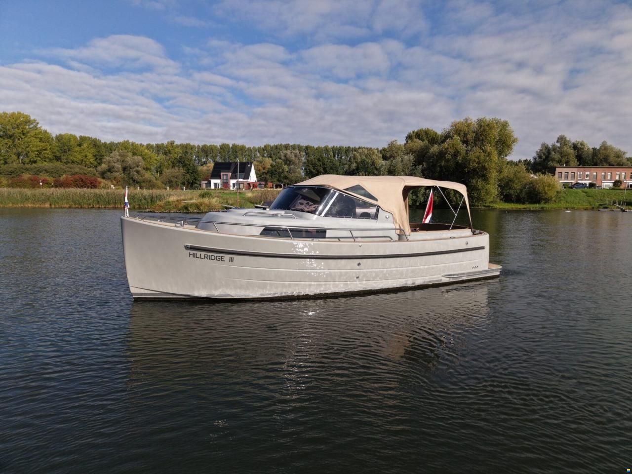 Antaris Seventy7 Cabin