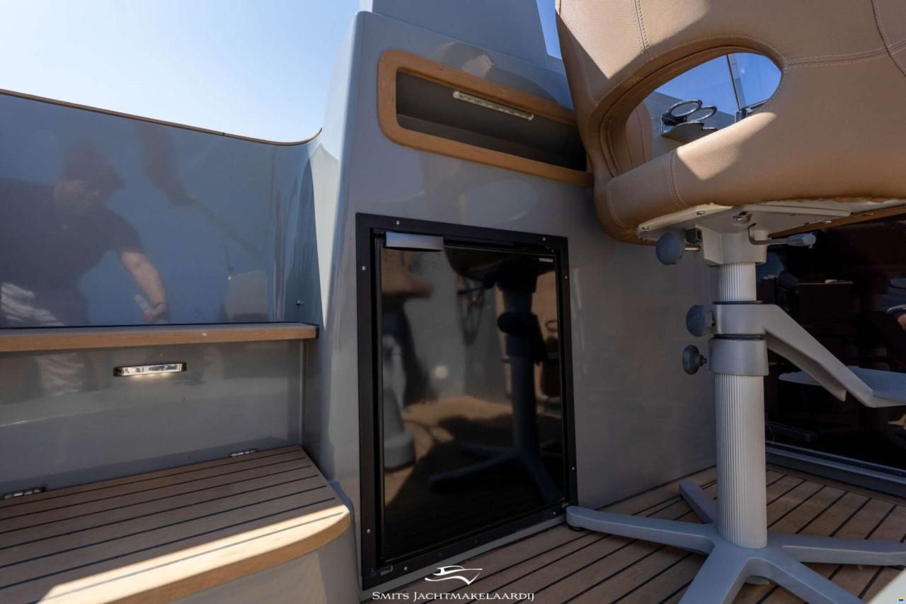 Antaris Seventy7 Cabin