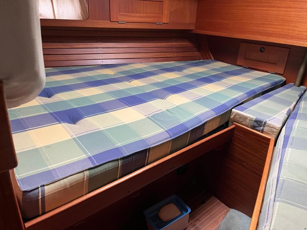 Hallberg-Rassy 382