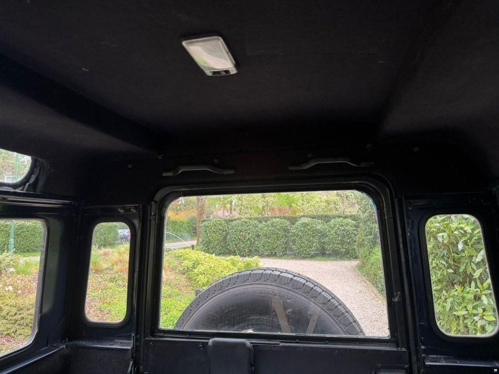 Land Rover Defender 90 2.0 benzine