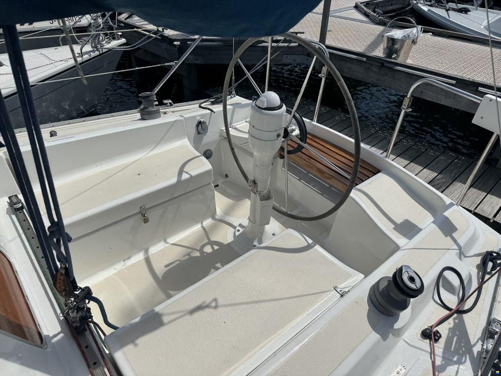 Hunter 28.5