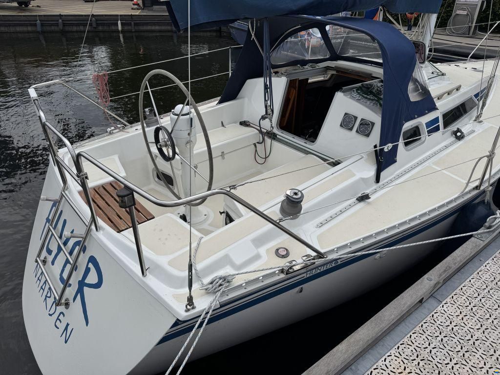 Hunter 28.5