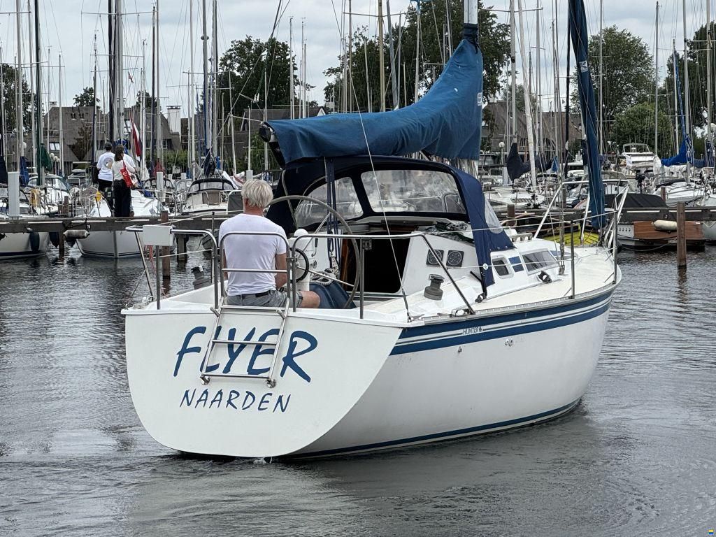 Hunter 28.5