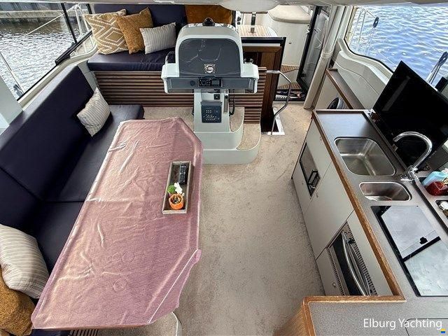 Bavaria E40 - Flybridge