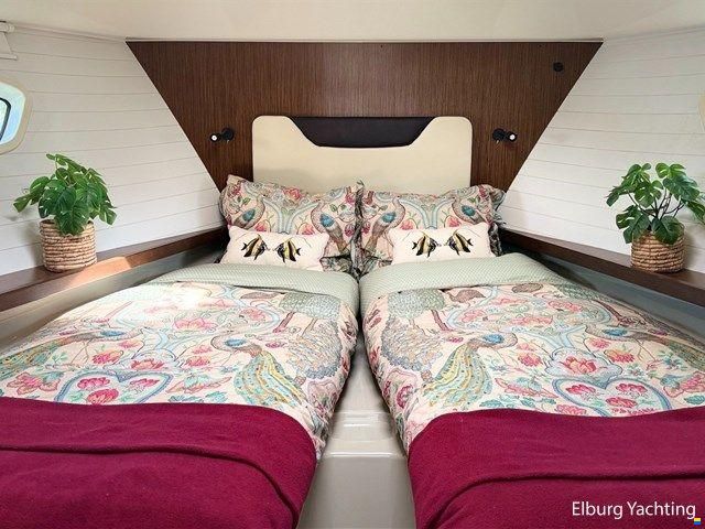 Bavaria E40 - Flybridge