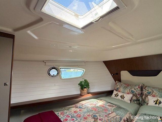 Bavaria E40 - Flybridge