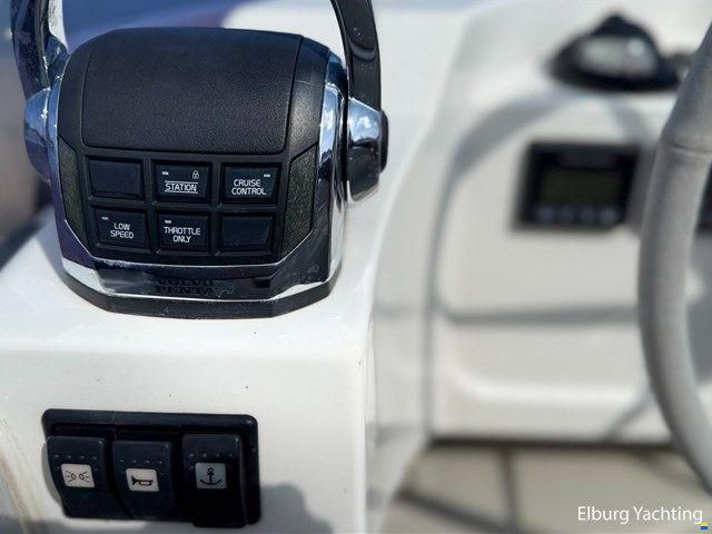 Bavaria E40 - Flybridge