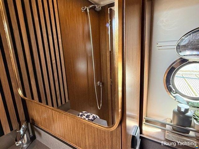 Bavaria E40 - Flybridge