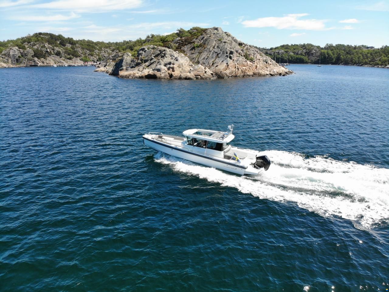 Axopar 28 AC Aft Cabin