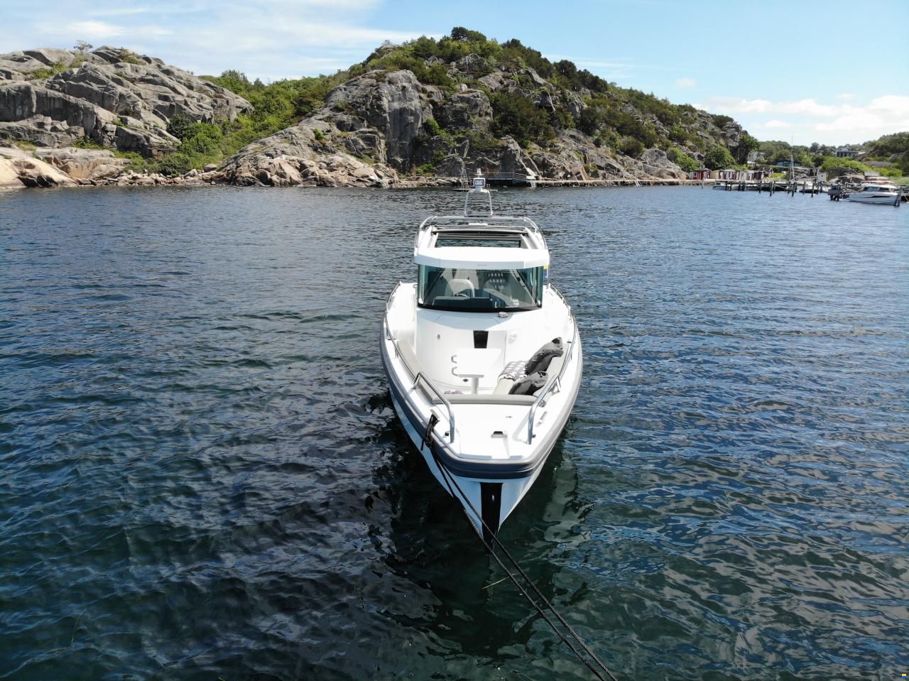 Axopar 28 AC Aft Cabin