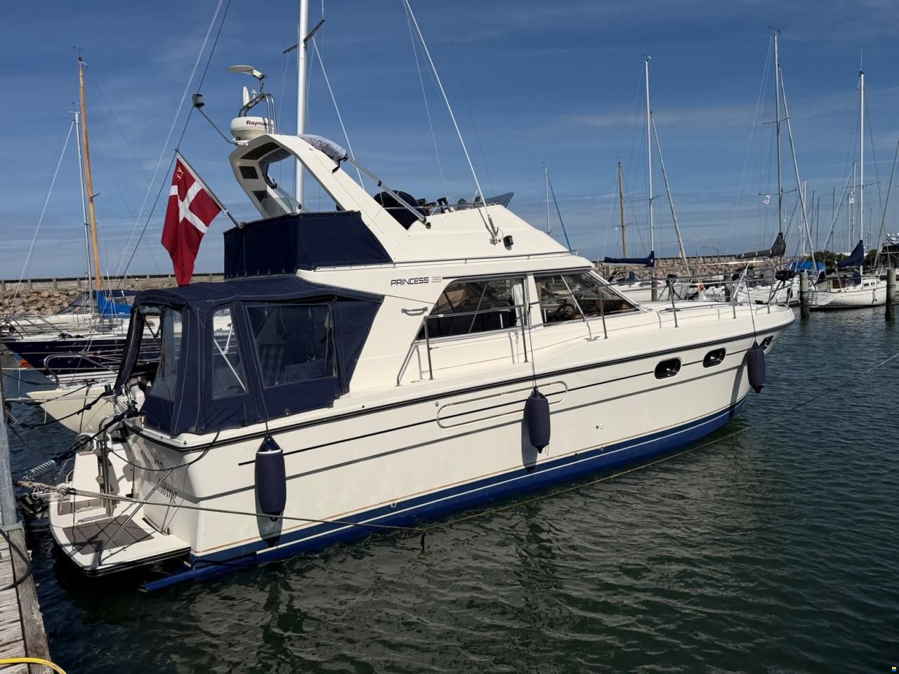 Princess 35