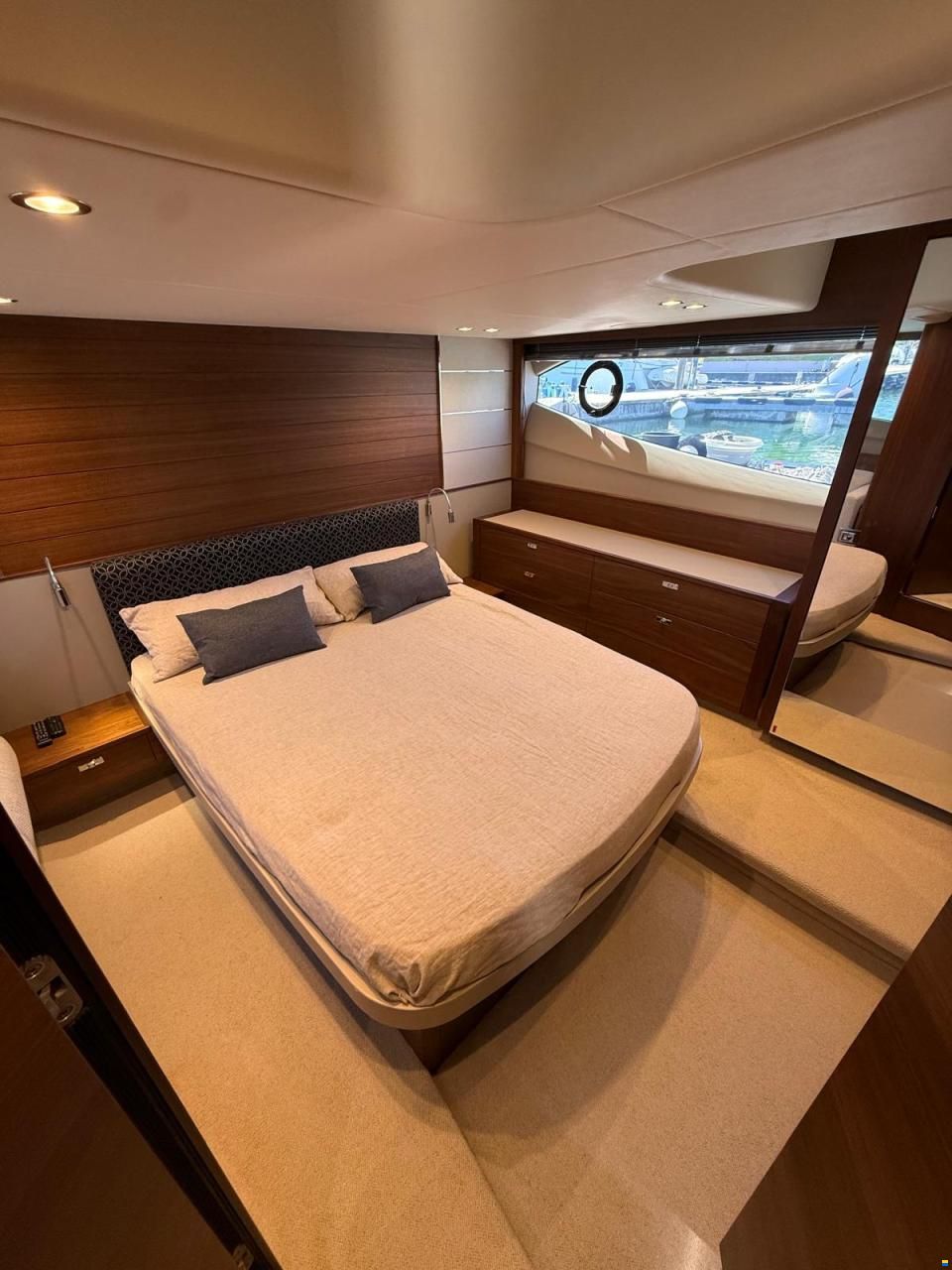 Princess V 50 open