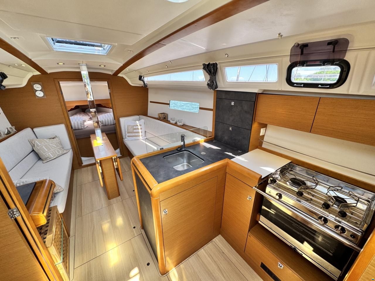 Jeanneau Sun Odyssey 349