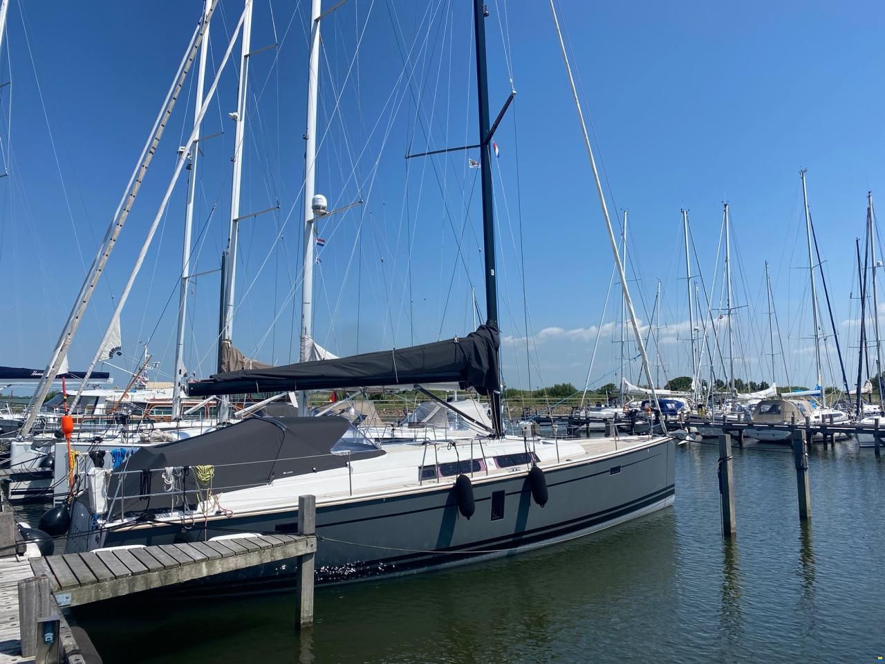 Hanse 445