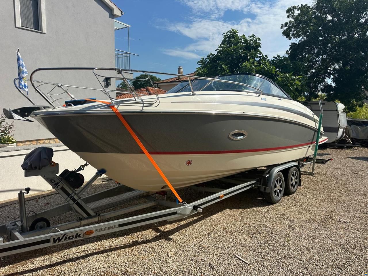 Bayliner 742R Cuddy