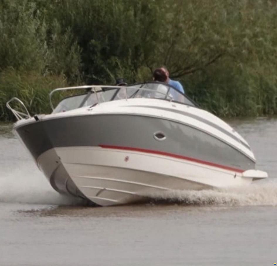 Bayliner 742R Cuddy