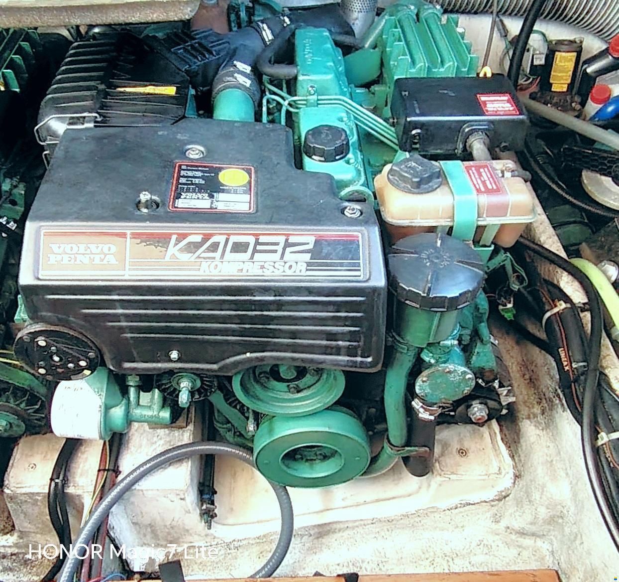 Volvo Penta KAD32