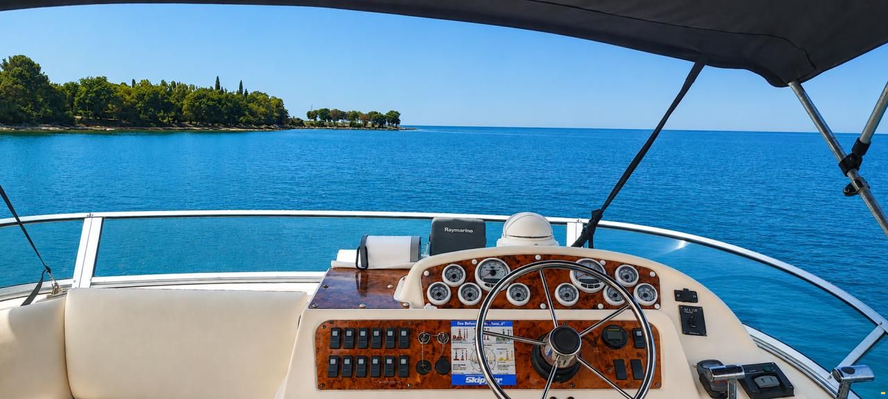 Bayliner 3258 Avanti Fly