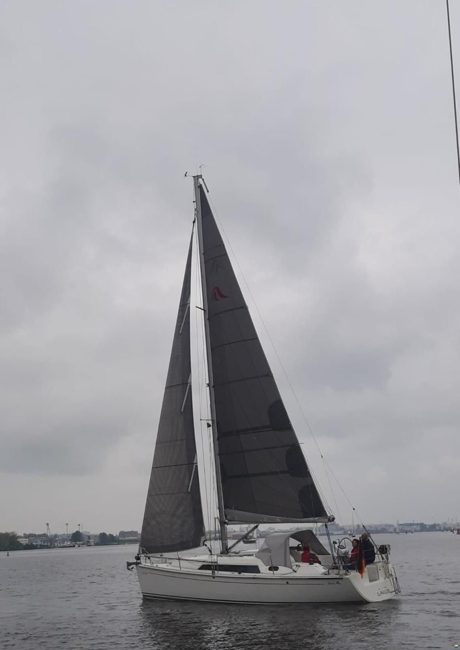 Hanse 320