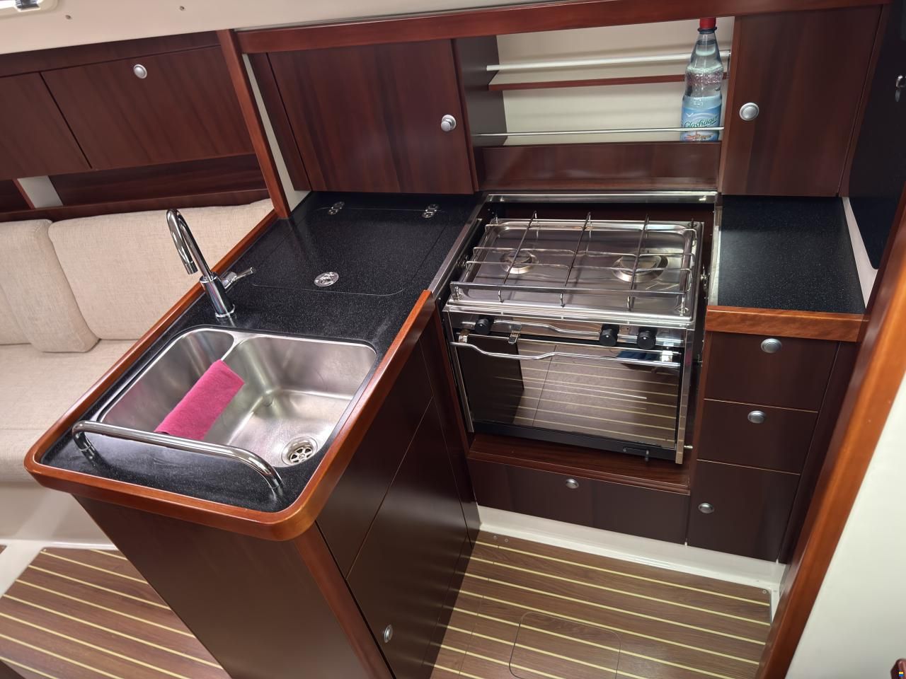 Hanse 320