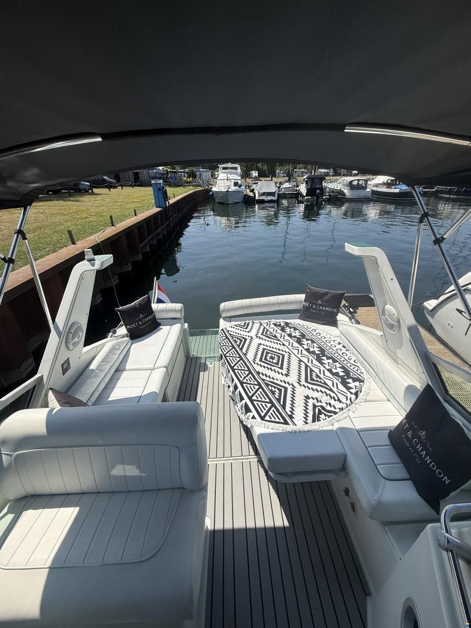 Jeanneau Yarding 27