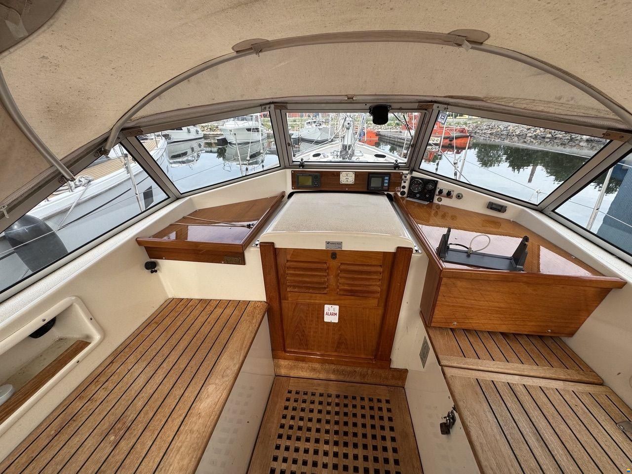 Hallberg-Rassy 352