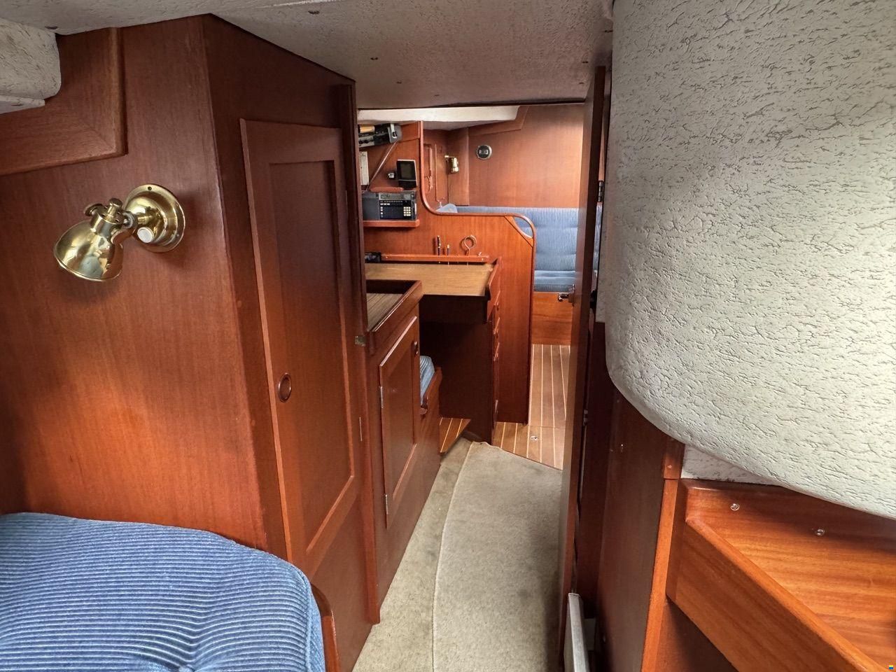 Hallberg-Rassy 352