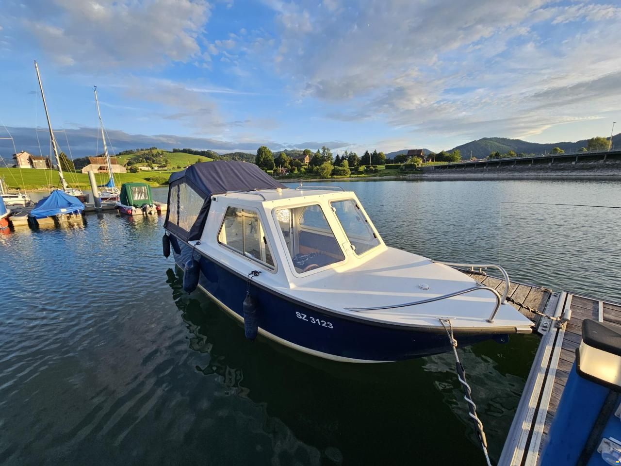 Loon Guwa 645 Aluminium