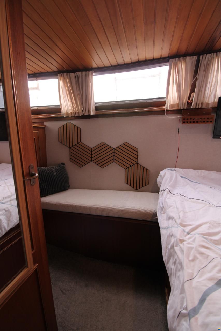 Condor Yachting 123 Fly AK