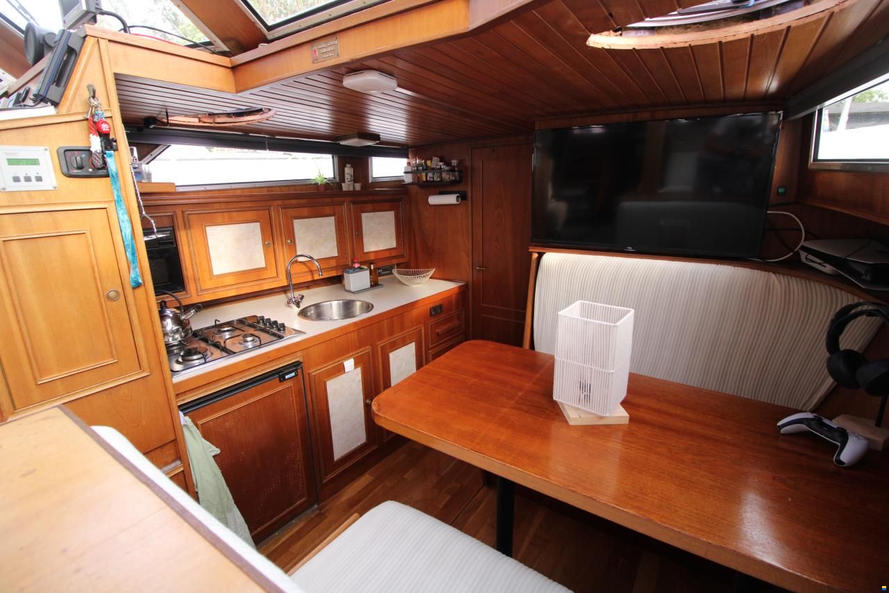 Condor Yachting 123 Fly AK