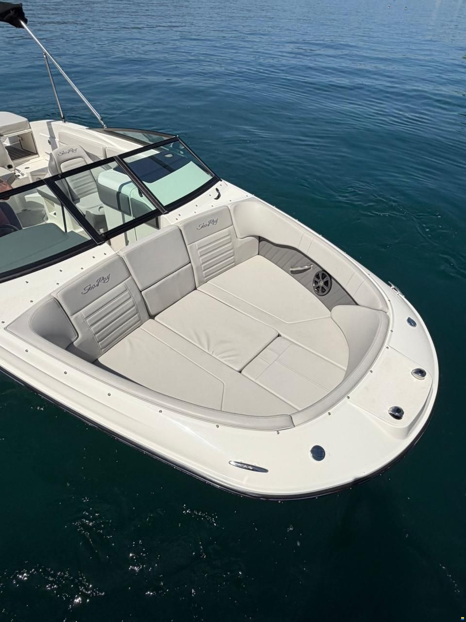 Sea Ray SPX 230