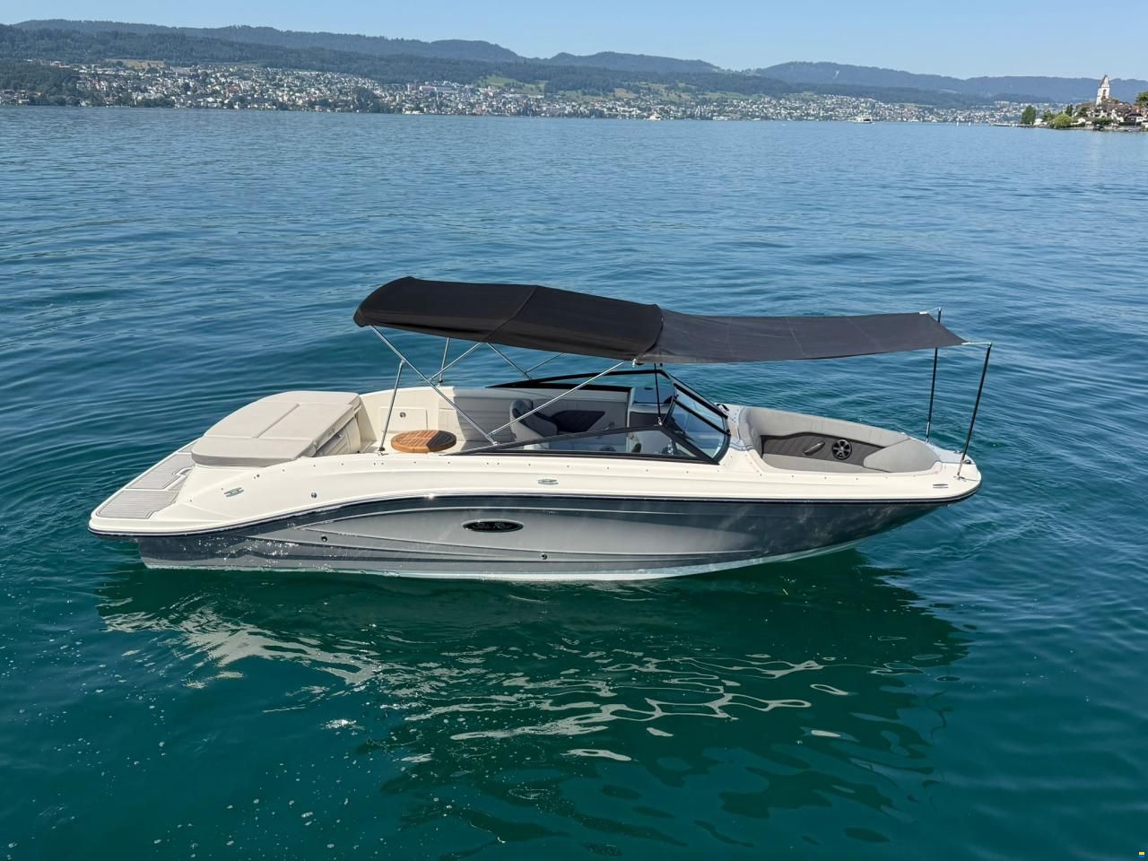 Sea Ray SPX 230