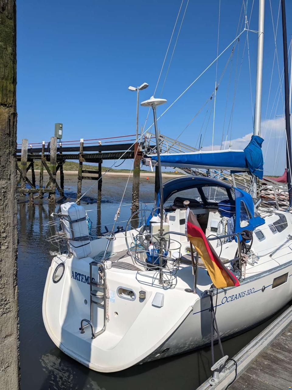 Beneteau Oceanis 320