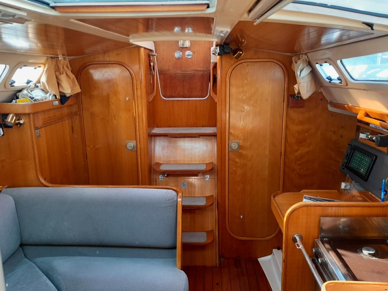 Beneteau Oceanis 320