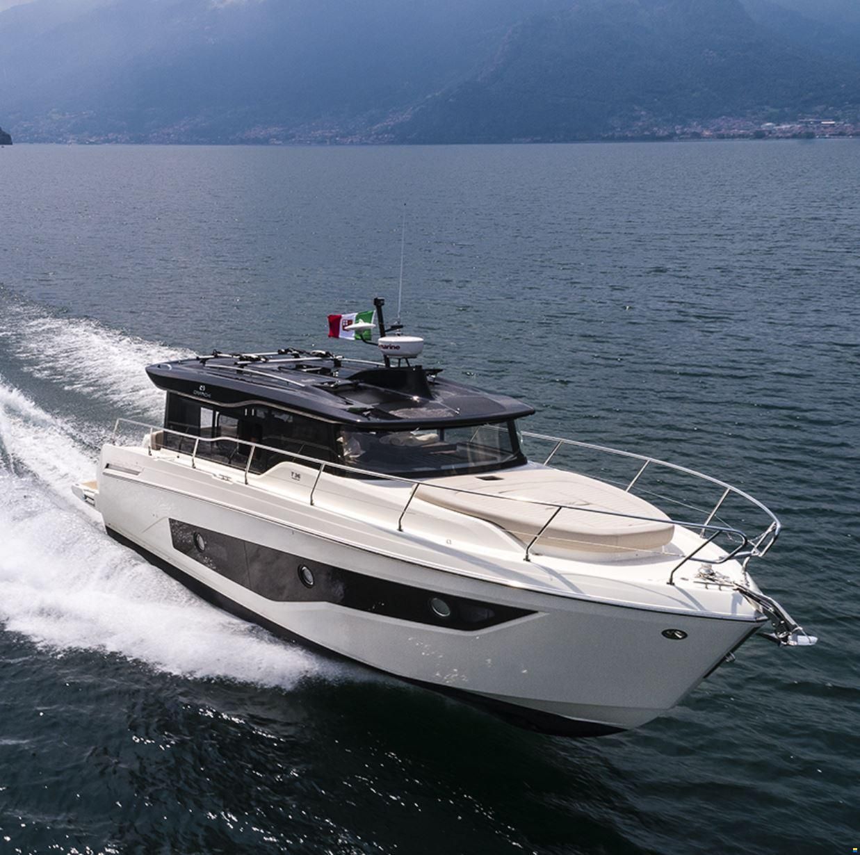 Cranchi T36 crossover
