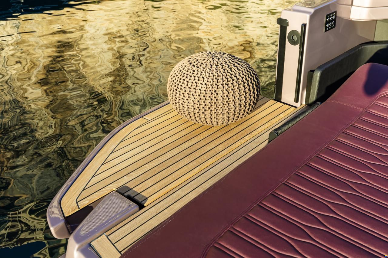 Cranchi A32 Luxury Tender