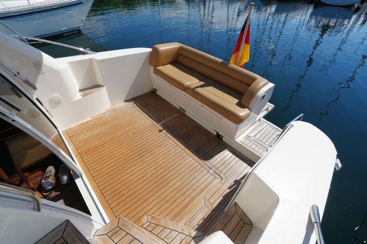 Sealine F34