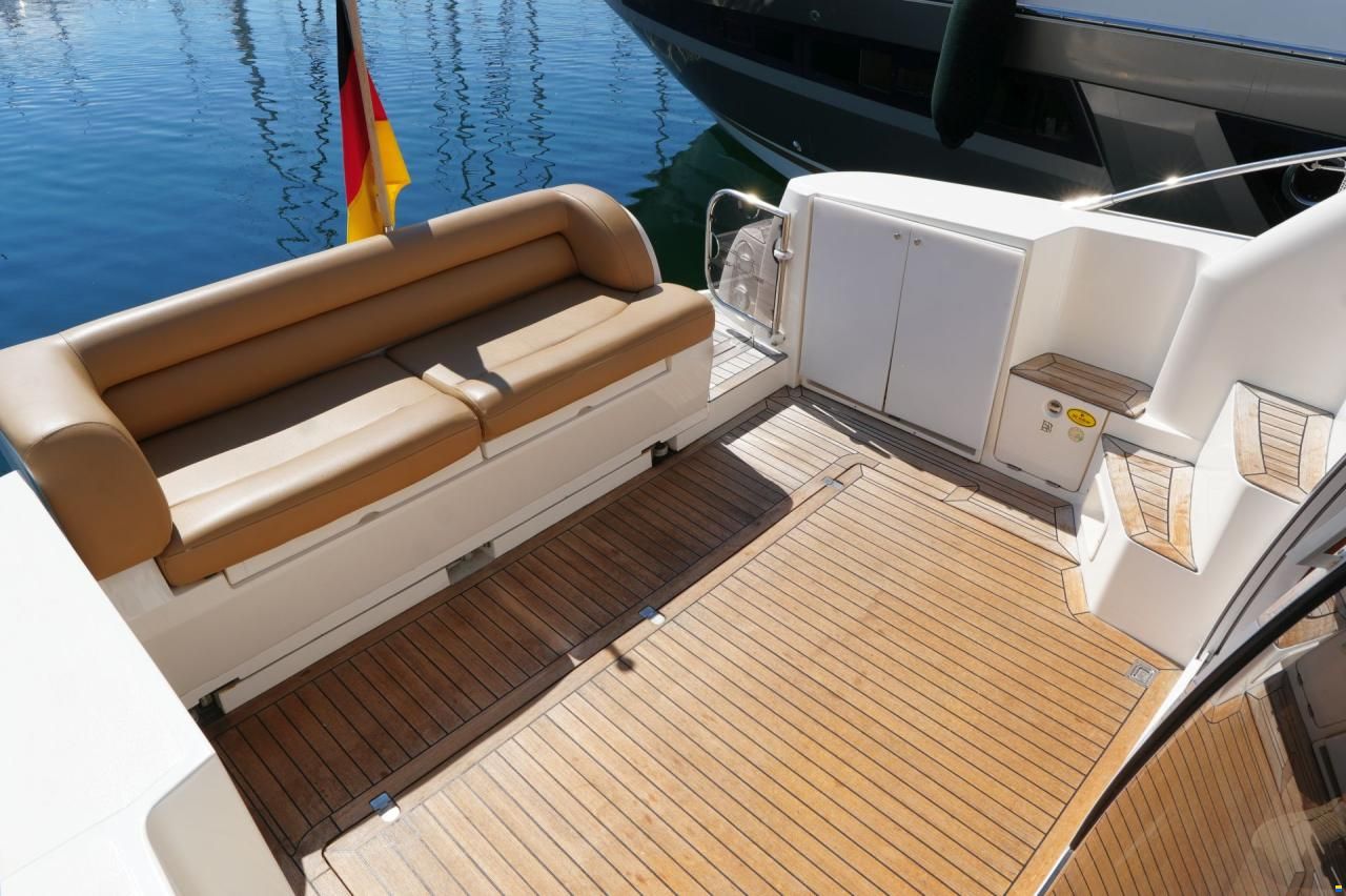 Sealine F34
