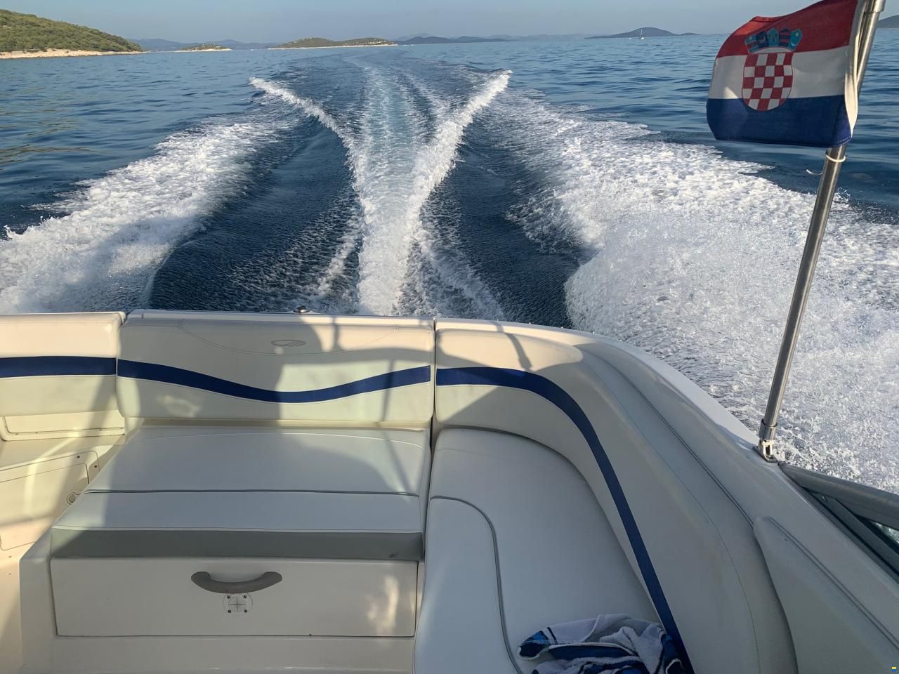 Maxum 2400 SR