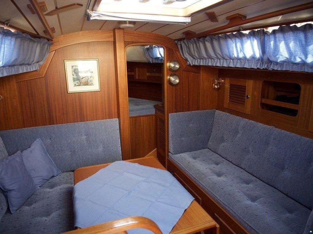 Hallberg-Rassy HR 34