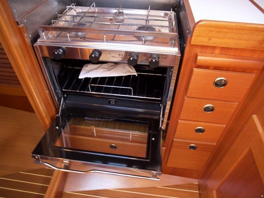 Hallberg-Rassy HR 34
