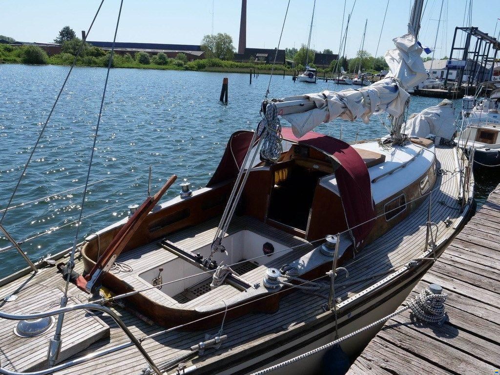 Hallberg-Rassy Mistral 33