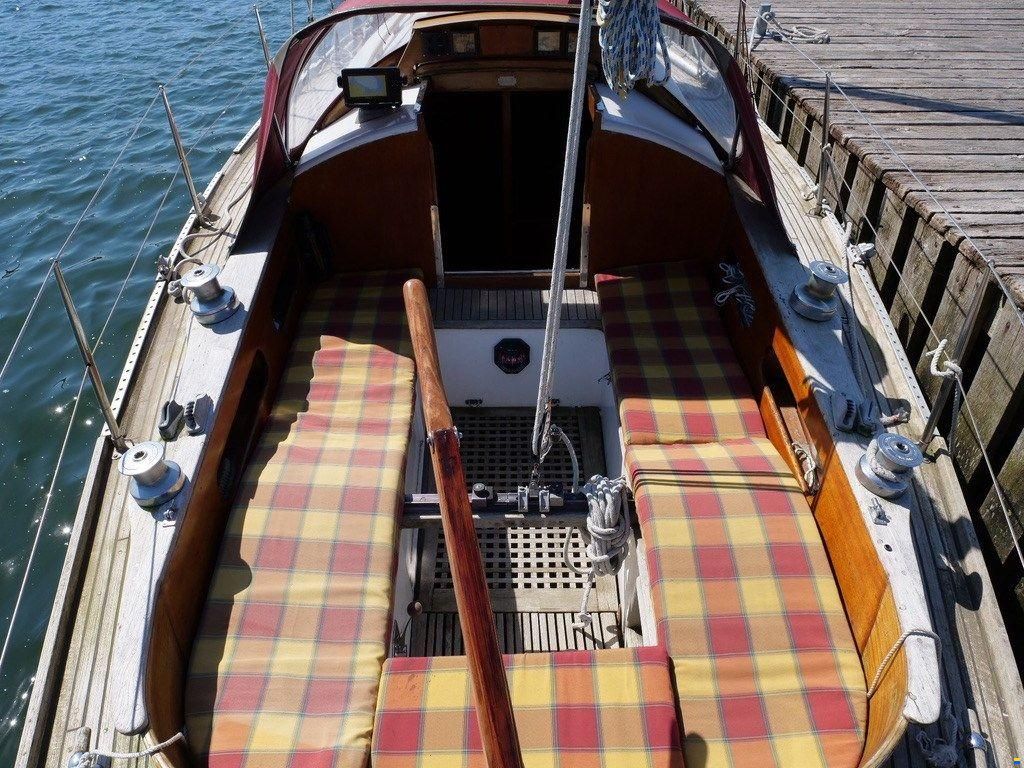 Hallberg-Rassy Mistral 33