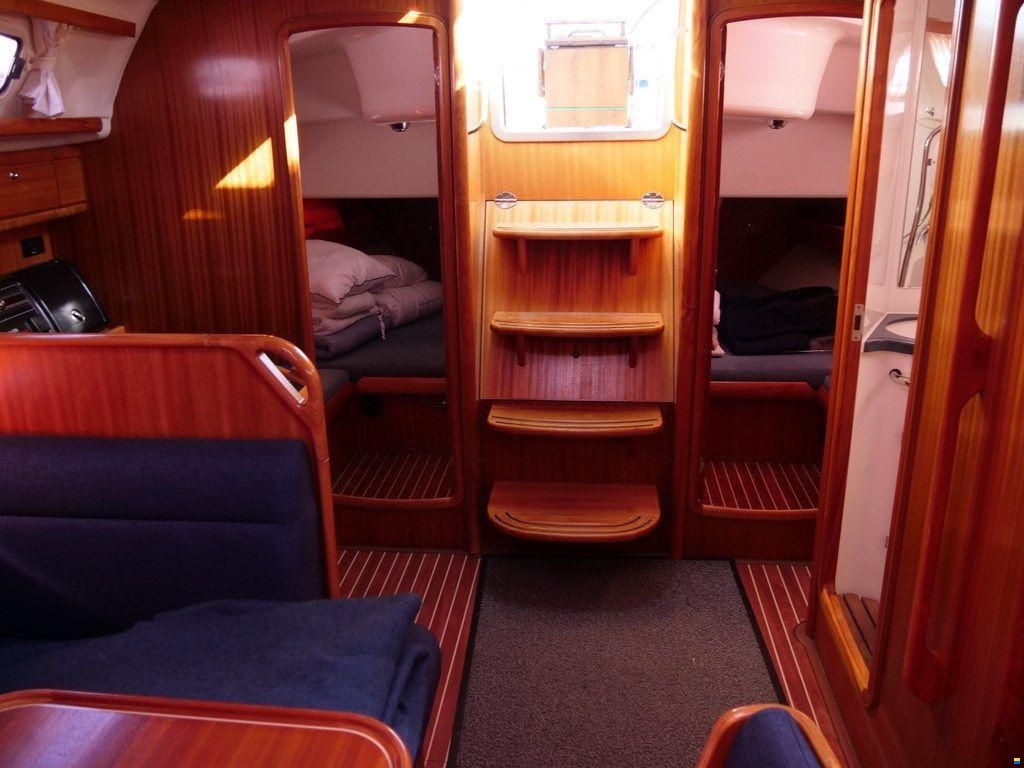 Bavaria 42 cruiser