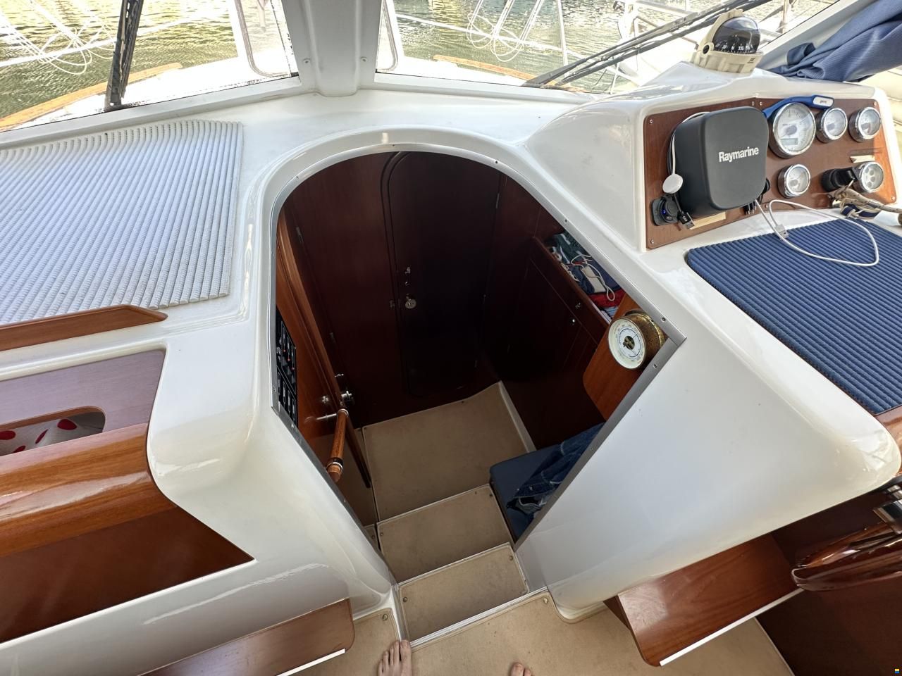 Beneteau Antares 9