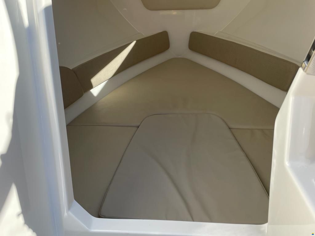 Bayliner 742 Cuddy